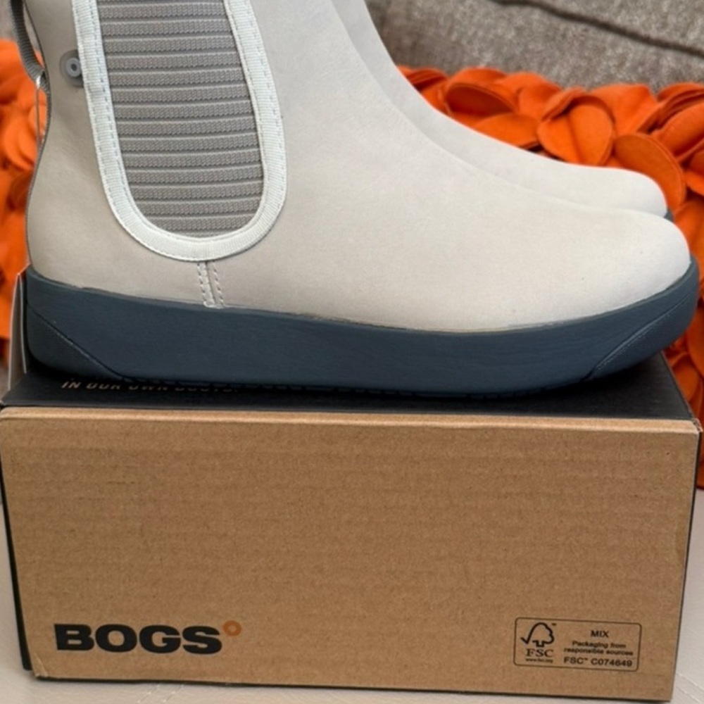 BOGS Light Gray Chelsea Boots